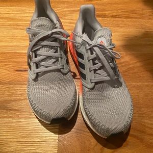Adidas Ultra Boost 2.0 size 7 ( no box )